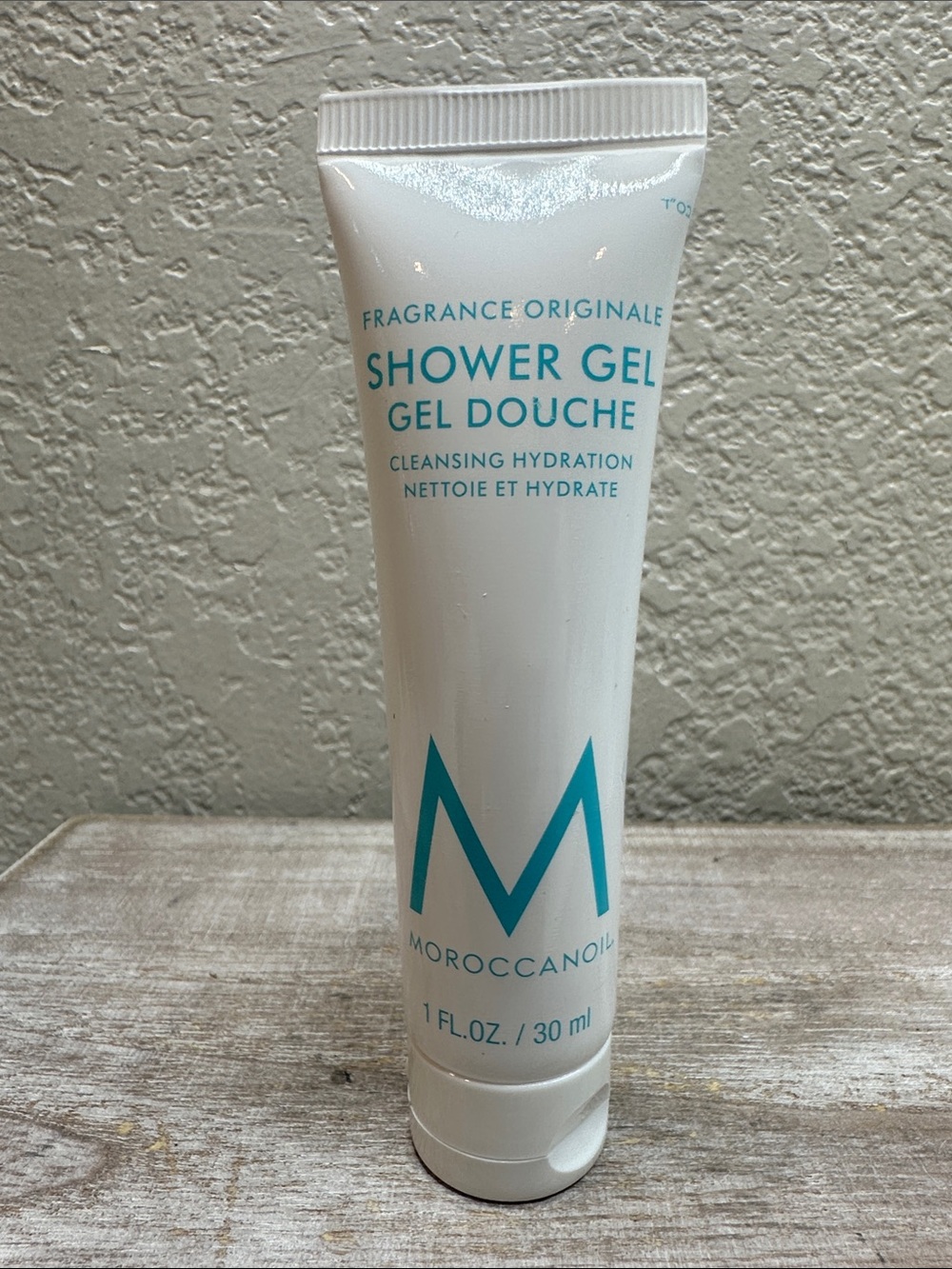 Moroccanoil Amber Shower Gel with Teal Accents